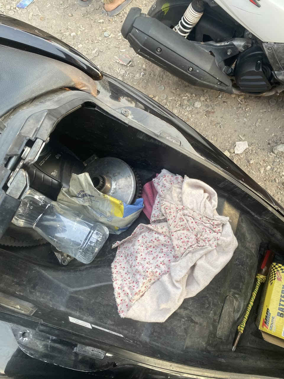 0/10بس الكير ملغي وغراضه موجوده السعر 1400 مكاني بغداد الكاظميه ***********
