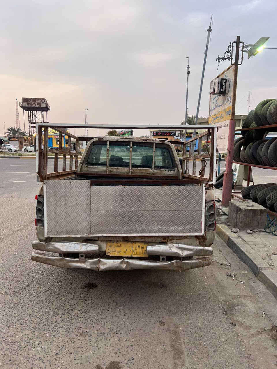 سلام عليكم ،،بيكم دبل قمارة رقم ذيقارلموديل 2006 رقم صدامي باسمي كير ومكينة وينجي مكاني بصرة سعر 30$بيهة مجال رقم ‏‪***********‬‏
