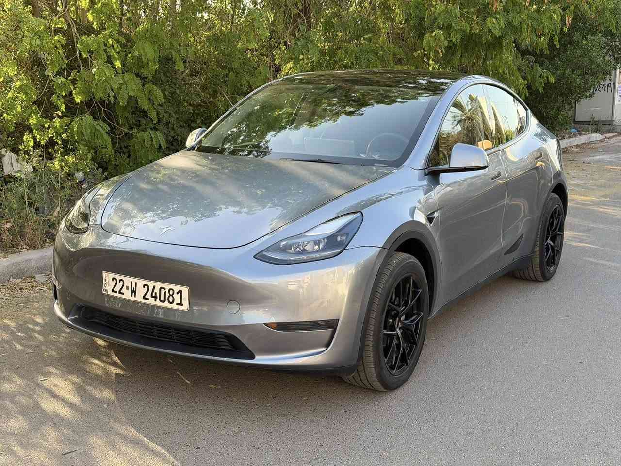 Tesla Model Y 2025 Long Range
العداد:- 3.000Mile شبه زيرو
أعلى كيلو متر بالشحنة الوحدة 570كم

أون لاين اخر تحديث 

الحادث:- قطعة وحده جاملغ مبدل أصلي نفس اللون بس صبغته
أيرباك مقاعد وبرده  مصلح
( صور الحادث مرفقة )

عليها ويل BBS Forged أصلي 
أطارات كونتنل مبطن
سيارة كلش جديدة ونظيفة

السعر 23.800$ 
وبيها مجال بسيط

الموقع بغداد الاعظمية
***********
