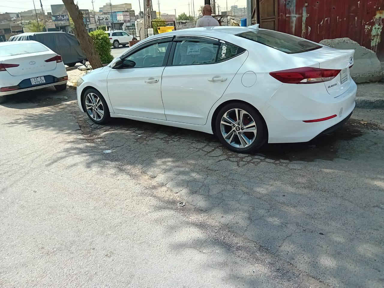 سياره موديل 18 وارد أمريكي سياره مكفوله من ضربه من صبغ سياره مكينته الفين ***********
