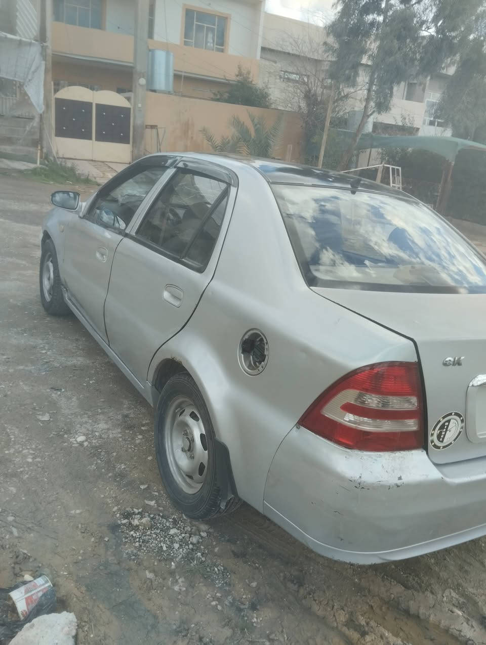 السلام وعليكم سيارة سيكي ٢٠١٣ سنويه بعد ما ساقطه
كابون بازين ماستر بسمي رقم النجف انكليزي 
مكينه اثر نفخ كير شرط مصبوغه حزام جماليه 
السعر  33ورقه وبي مجال....
عنوان موصل جانب الأيمن ....
رقم تلفون *********** بي الواتساب..
