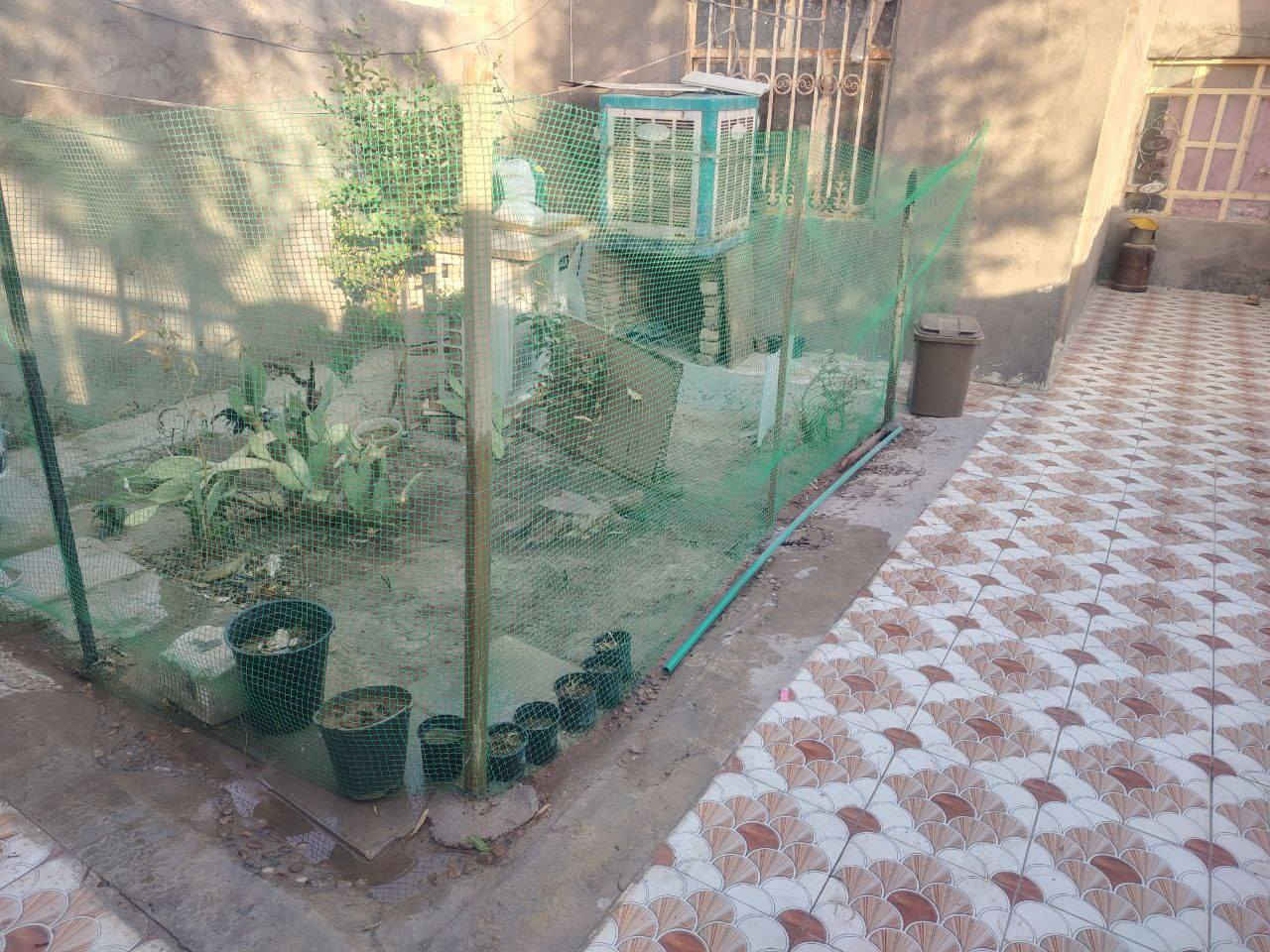 بيت في ابوصخير خلف مستوصف مراشده في زراعي  مساحه 300متر غرفتين طولهن 6 وعرض 4 صاله طول 12 وعرض 4ونص مطبخ طول 6 وعرض 4 ستقبال بكبر صاله ستقبال وصاله سراميك وسقف ثانوي وصحيات سراميك يجود داخل لبيت حديقه وخارج لبيت حديقه /منطقه كافه خدمات معمل غاز ومستوصف ومدرسه تبعد عن لبيت  200متر مستوصف يبعد عن البيت 100 متر /
سعر خاص متواجد عل اتصال ومراسله صفحه لاتصال رقم تالي ***********
