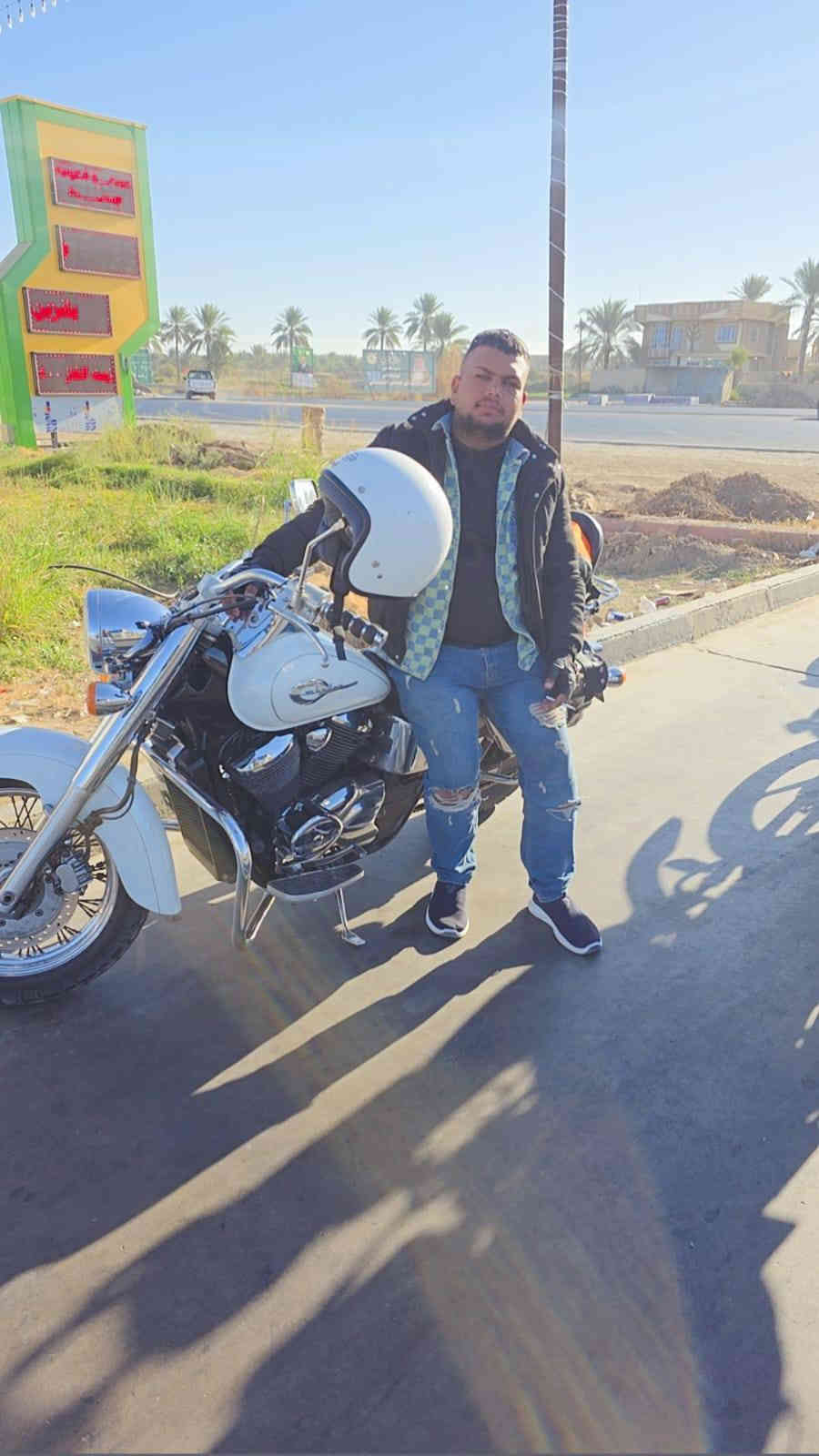 سلام عليكم شباب درجة شادو 400 دراجة رمبه او مكفولة كفاله  عامة ماشية 47 الف تجي او اشوف النضافه دراجة اي بي اي العنوان بغداد استفسار *********** سعر خاص بدون رقم الدرجة فقط مكاتبه
