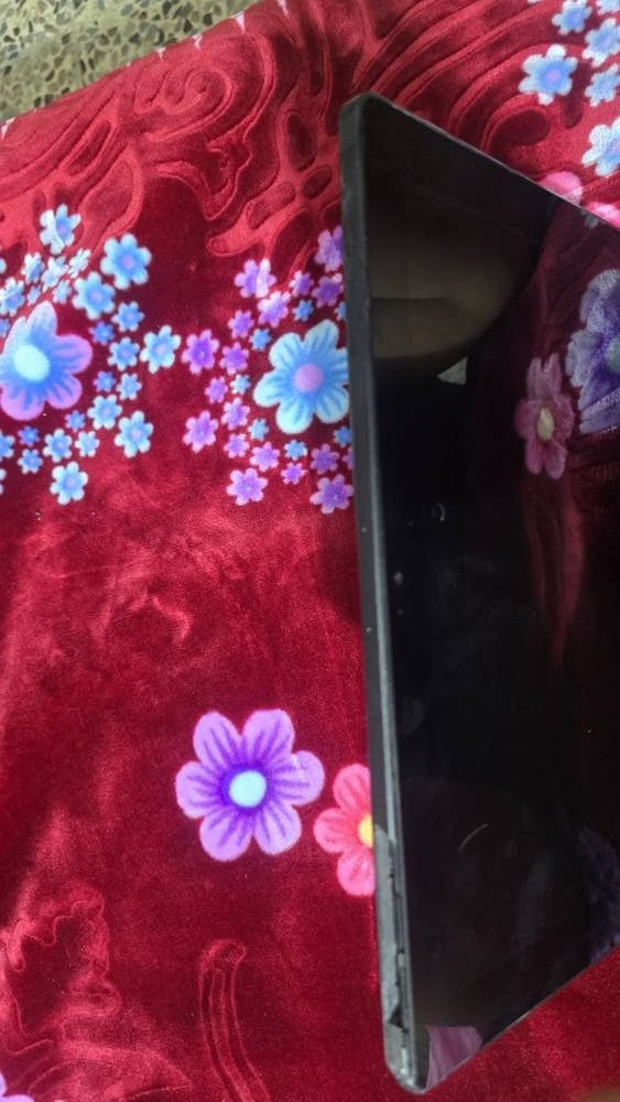 السلام عليكم

لابتوب مذكور اسمه مستعمل شغال 100% ما بيه اي اعطال بس ما بيه الكيبورد اللي يجي وياه (لمس ما يشتغل ما اعرف ليش اعتقد مشكلة سوفتوير مو هاردوير) 

السعر قيم واذا يعجبني انطيك اياه.

واتساب فقط *********** حلة, بابل
