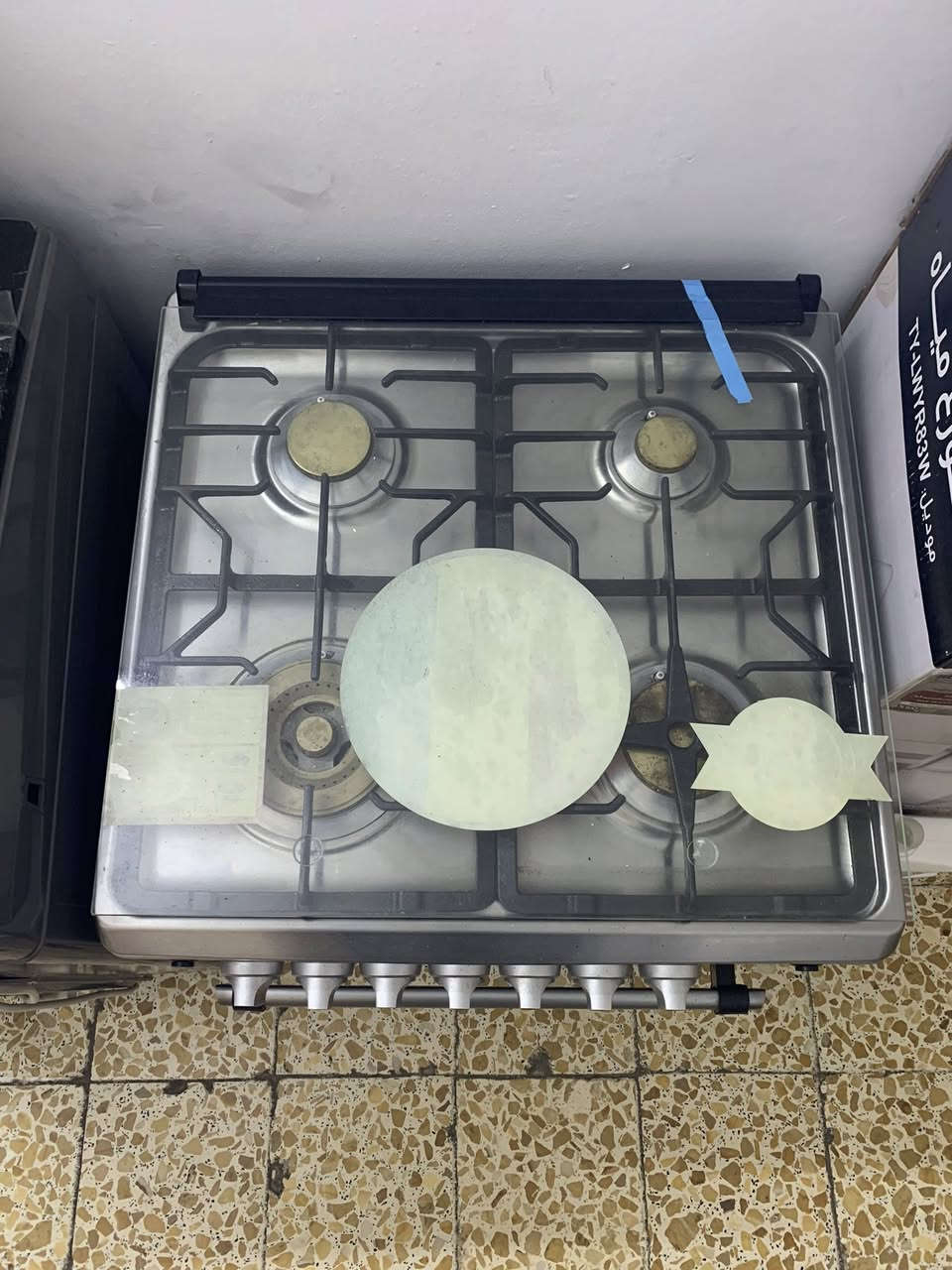 طباخ ماركة inside ايطالي حجم 60*50
استخدام بسيط جدا جدا 
حتى الاوفن شرط ممشتغل وبعدة بنايلون مالتة
نضيف 100‎%‎ 
مكاني بغداد كرادة سعر 190 وبي مجال للتواصل
‏‭0770 633 5231‬
