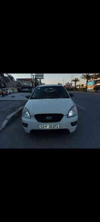 من رخصه ادمن كيا كارنز  مديل 2009 7 راكب خليجي  حجم مكينه 2000 4 سلندر...