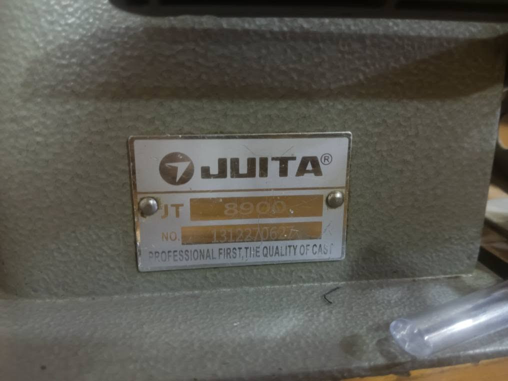 مكينه JUITA للبيع نضيف ستعمال منزلي 
بيهه مشكله تكطع الخيط فقط 
السعر 200وبيهه مجال مكاني ميسان حي الحسين 
التواصل واتساب فقط ***********
