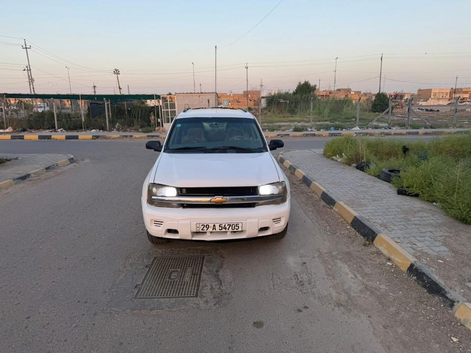 السلام عليكم بلايزر موديل 2004 رقم واسط دولي سنويه 31 مكينه 6 سلندر مكينه وكير مكفولات السياره مكفوله من صربه مصبوغه جماليه السياره جاهزه من تخم تاير حداديه جديده تبريد ثلج السعر 62 وبيها مجال الشراي هاذ رقمي ***********مكان السيآره واسط ما متواجد ع فيس

