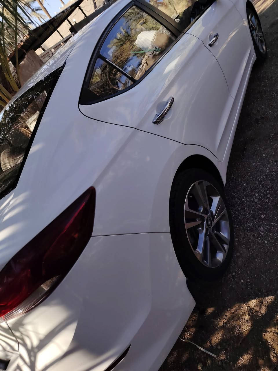 سلام عليكم ورحمة الله وبركاته النترة 2019 خليجي حجم المحرك 2000 سوبر  السيارة فول مواصفات من عدة البصمة مكفولة كفالة عامة السيار  كير او مكينة او حدادية او تخم تاير كلة مكفول  
سعر السيارة 163 او بيهة مجال حك الجية  
مكان السيارة الدوانية قضاء الشامية  
للستفسار اكثر اتصل تصل على الرقام 
بي وتساب ***********
