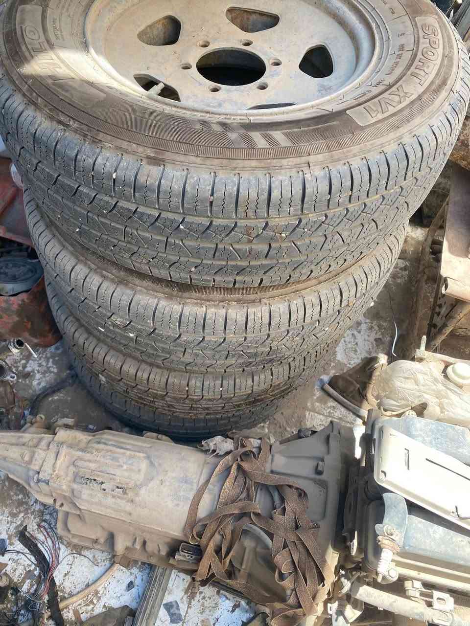 السلام عليكم للبيع تخم تاير جديد جدا حجم215/75R15  مكاني حله طريق النجف  مقابل الامام بكر ( ع )السعر200 الف تواصل اكثر ***********
