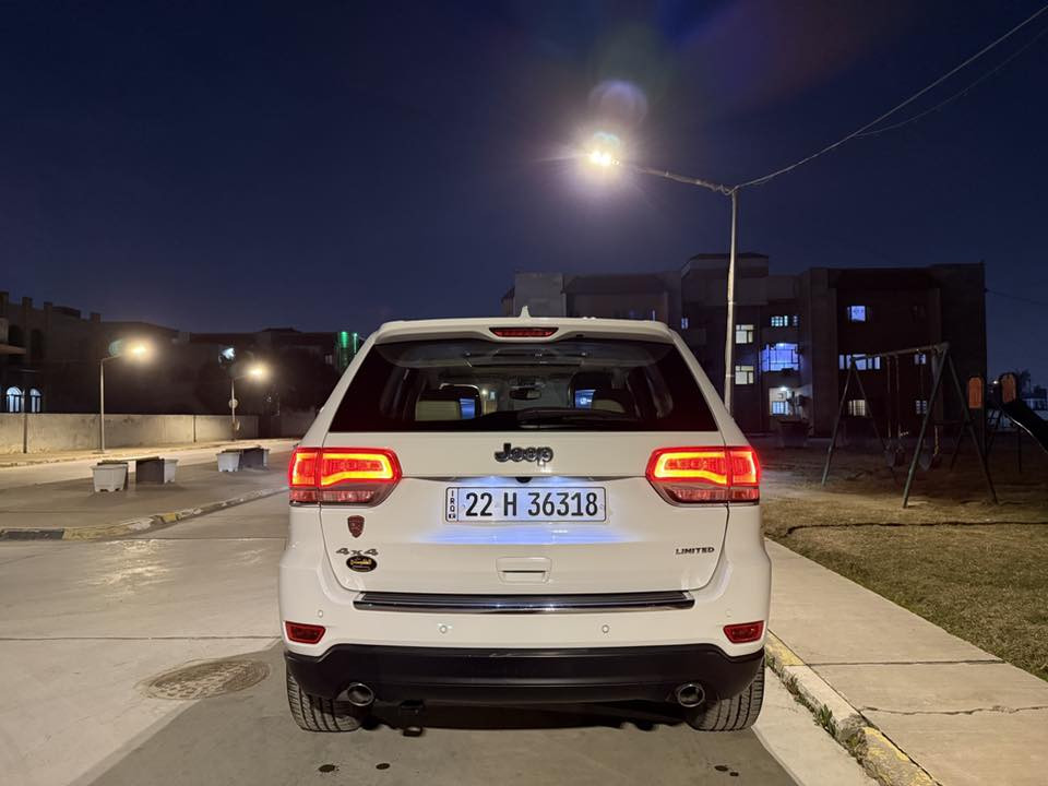 جيب كراند شيروكي وكالة ليث العبيدي خليجيه فول الفول لمتد بلاص ويل عنكبوت مواصفاتها معروفه اشاير مري اشاير ترحيب دخول ذكي بانوراما طكتين بصمة جنطه بصمة ابواب دبل سويج شاشه حجم ١٢ انج لد نهاري ليلي كشاف ضباب زينون دبل هوك حساسات ٣٦٠ مساعد اصطفاف لايت خلفي ليد كروس سرعه بلوتوث كامره دواره شفتات ستيرن دشبول ديجتال تدفئة ستيرن تدفئة تبريد كشنات خلفي امامي ٥ ويل كب عنكبوت ٣ شاشات فوللل فولللل بعد بيها مواصفات قيامه السياره بأسمي اي نقص مابيها ماشيه السياره ٦٣ الف كيلو!!!!  السياره ترايها مال زيرو ملاحظه !! بيها طخه شبر بالجاملغ الخلفي وهم صايره بيها شخط بالجاملغ الامامي وانصبغ على كده غير هاي السياره كفاله عامه من كلشي مكاني بغداد العامريه والسعر ٢٩٠$ وماكو خليجي وليث العبيدي واعلى فئة بهل سعر الشراي يتصل ***********
