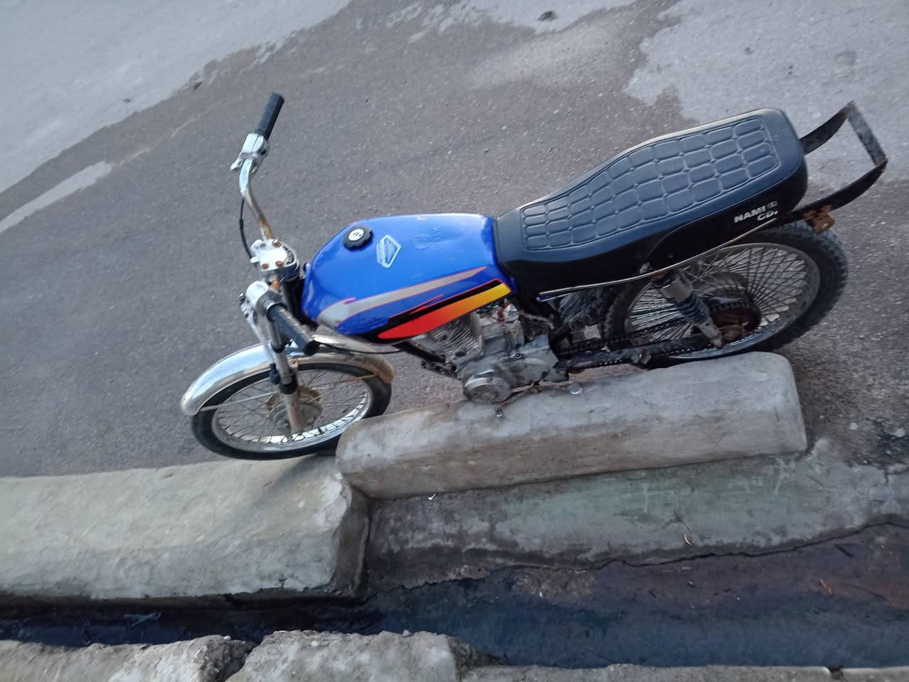 ارشه 2017 ماطور شغال كدام العين مكينه بيها بيها اثر دخان يعني مال روحه وجيه 200 بي مجال ***********
