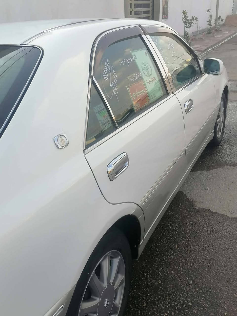 السلام عليكم ملكه البيع  سياره كفاله مدفوع كمركه مداور ثاني يوم  تدفع بس فلوس الرقام  شاصي 75 تحويره نجف عارف العيساوي  موصفات سياره ـ3 دكم ـ كشنات كهربائي ـ ستيرن كهربائي ـ برده خلفيه ـ مري شفط ـ ويل نجمه السعر110
***********
