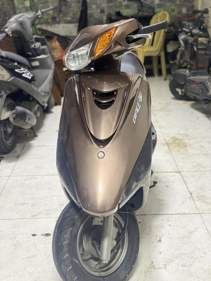 سلام عليكم شباب
الي يدور مكفول هاذه الحلال مكفول 
جيب فيتر وتعال معجبتك تعال اضيفك والله وياك 
بريز كابريتر لايت عالي 
محرك مكفول 
كابريتر بلادي 
دراجه ختم واحد حته الصندوك 
دراجه مصار هواي نازله رمبه تقريب 6 اشهر
ضفيره زلغ مابيهه مال شركه مكينه شرط النعومه
بريكات جدد 
ادامه كامله للدراجه 
تاير امامي خلفي جدد 
كهبائيات كلهه شغاله 
السعر 725
العنوان بغداد كراده مريم
اني مكلف بالنشر 
رقم صاحب الدراجه بي واتساب 
***********
