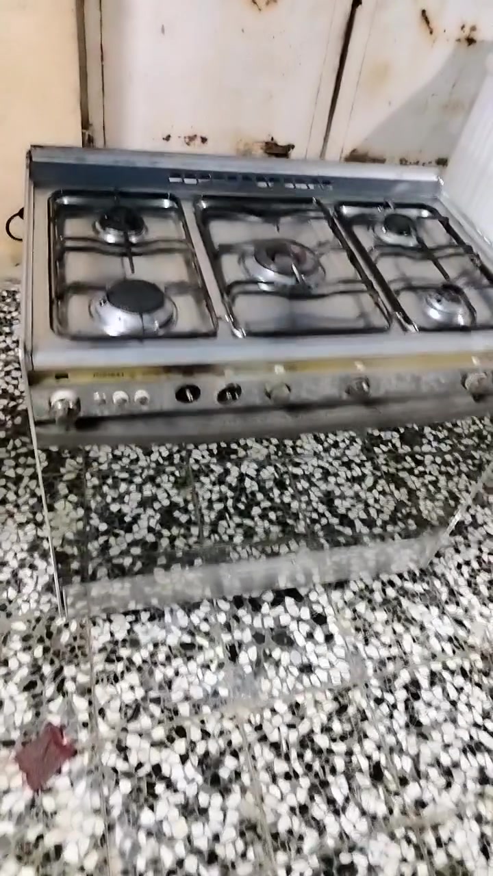 للبيع طباخ كريازي الأصلي ب ٢٠٠ الف مروحه ب ٢٠ الف اتصل ***********
