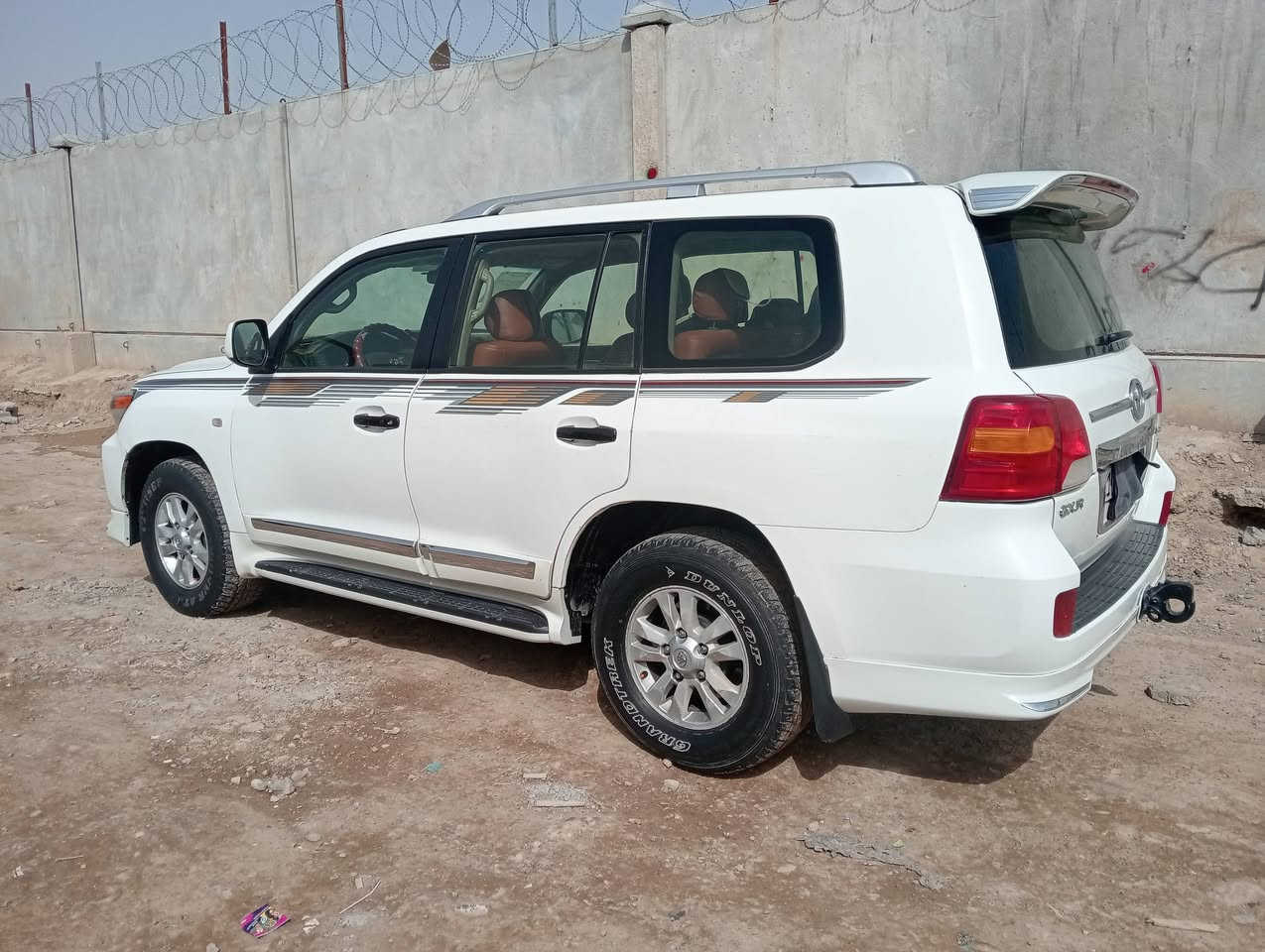 سلام عليكم لاندكروز 2008 صبغ احزام لغرض شيل
  التصفيح سيارة بسمي رقم انكليزي العنوان بغداد كير مكينة جدد
***********   220 وبيها مجال
