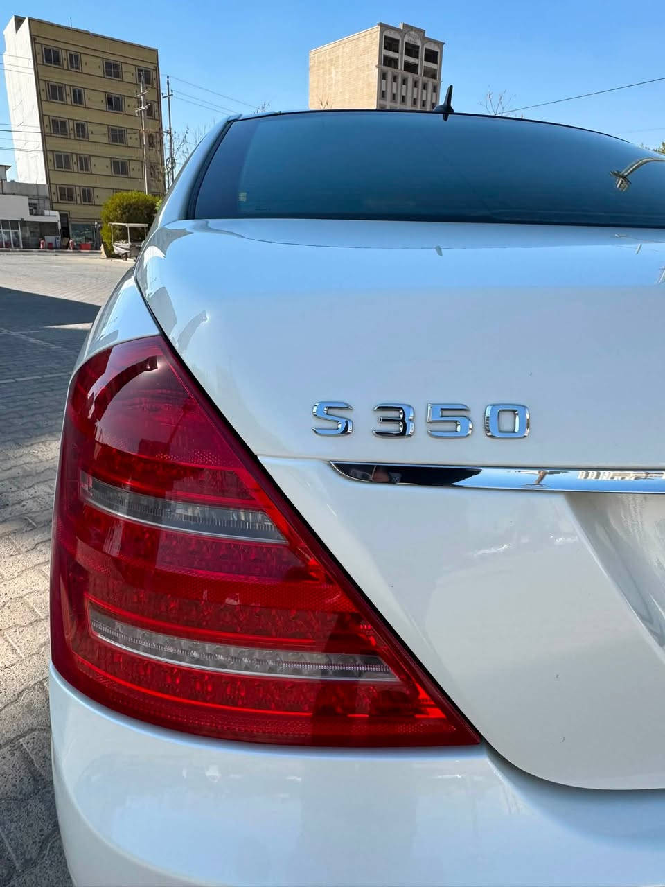 مارسيدس s350 موديل ٢٠١٠
سيارة مكفولة دعامي للدعامية ماكو شي حتا دعامية ما مسبوغ و بلادي، سيارة ١٥٦ الف كيلومتر ماشي و سماعات بلادي شركة موجود، فول مواسفات بسمة. بانوراما ناضور ليلي كشنات تبريد و تدفية و خزن خلفي و امامي صندوق شفت باب بسمة و باب شفت باب لارج بردات ثلاث شاشات و ميز طعام سنوية جديد حتا ٢٠٣٠ سيارة حيل نظيف على وزع شركة. 
مكاني اربيل ***********
