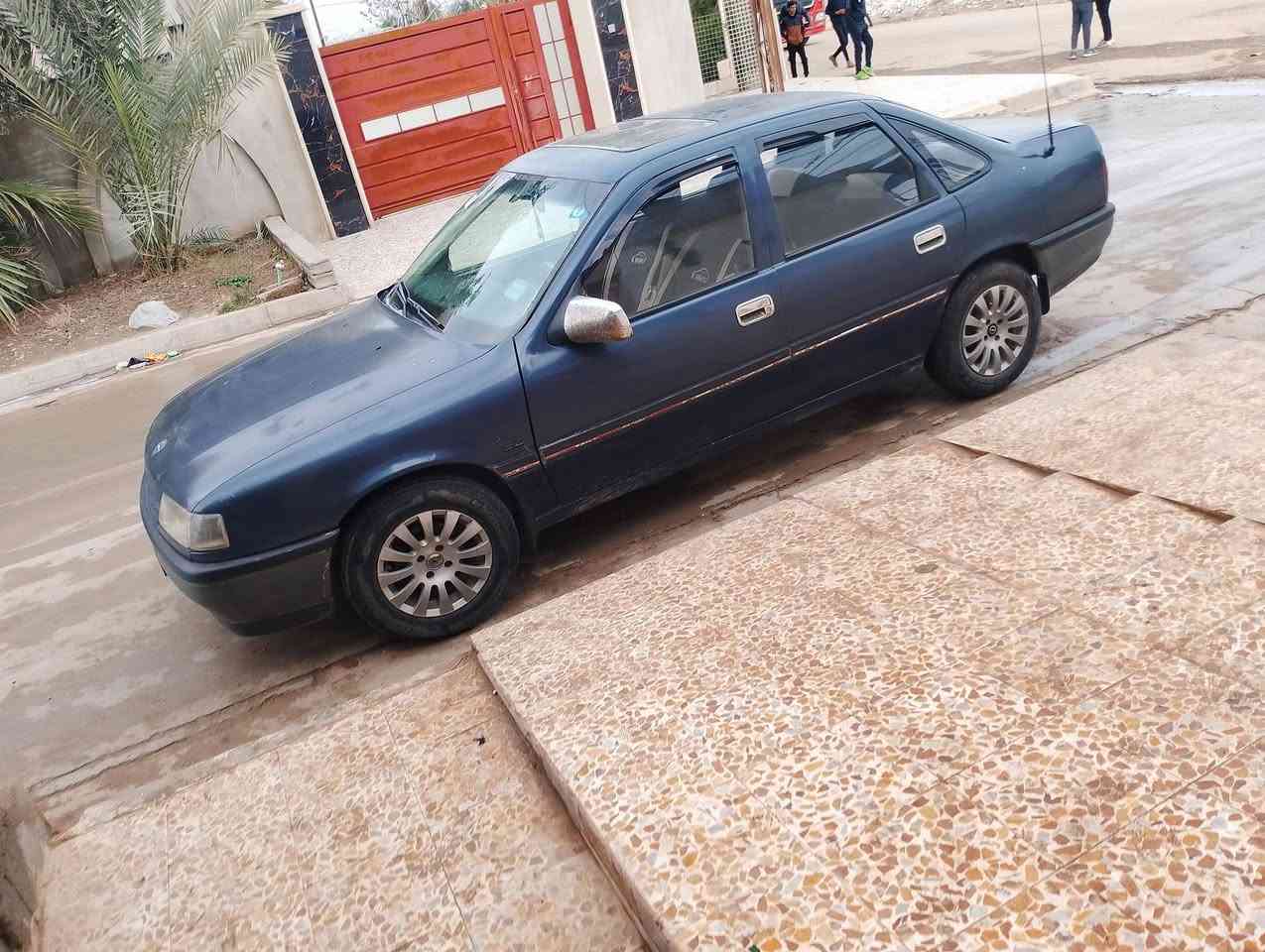 السلام عليكم منرخصت الدمن سياره فكتره حجم 16 كير عادي سياره ستيرن بور قفل مركزي تدفءه كهرباءيات كلو شغال محرك شرط وكير شرط سياره مابيها صبخ بس الدواءر ولدوسات مصلحه السعر 45 والسياره بسمنه شرط تحويل *********** الموصل اليمن
