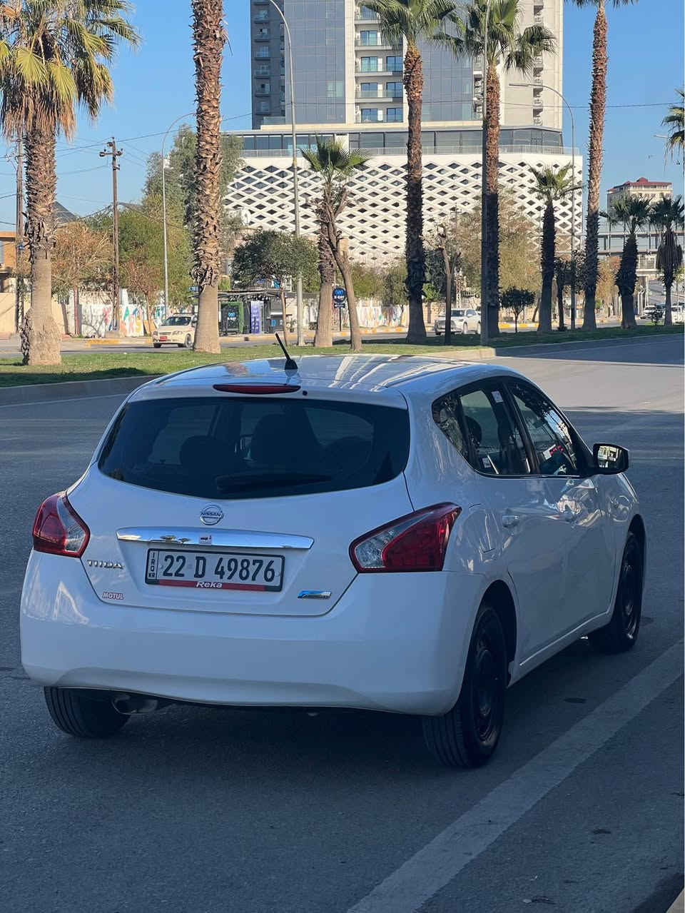 تيده ٢٠١٦ 
هيچ بوياغي نيه ته نها ٢-٣ تعديلي بچوكي هه يه
سه نه ويو فه حس و هه زه ي نويه 
گير و مه كينه و ته فه و ره قه ي به شه رت سياره كه جركه ي تيدا نيه هه موو شتي به شه رتي 
سعري١١٤$ و معامه له*********** أربيل, العراق
