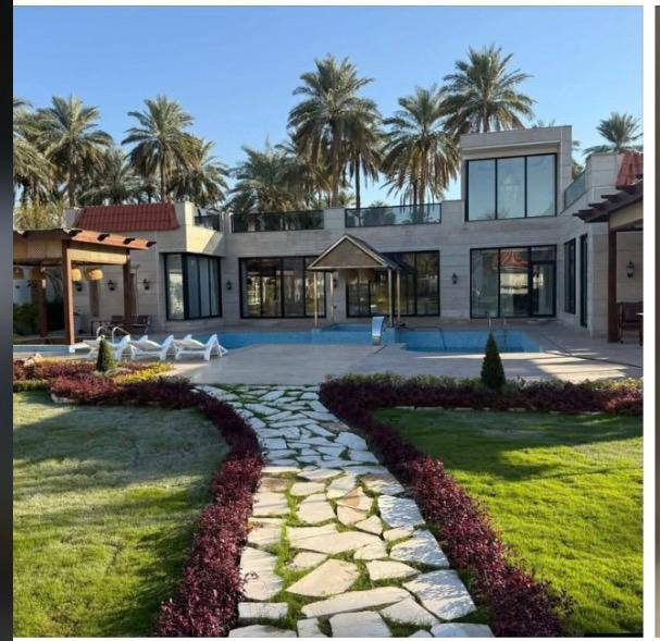 سلام عليكم يوجد لدينا مزارع اليجار في البوعيثة بسعر ***********مناسب موثقة بتطبيق اجرلي ا التواصل وتصلح المناسبات مي حار بارد
