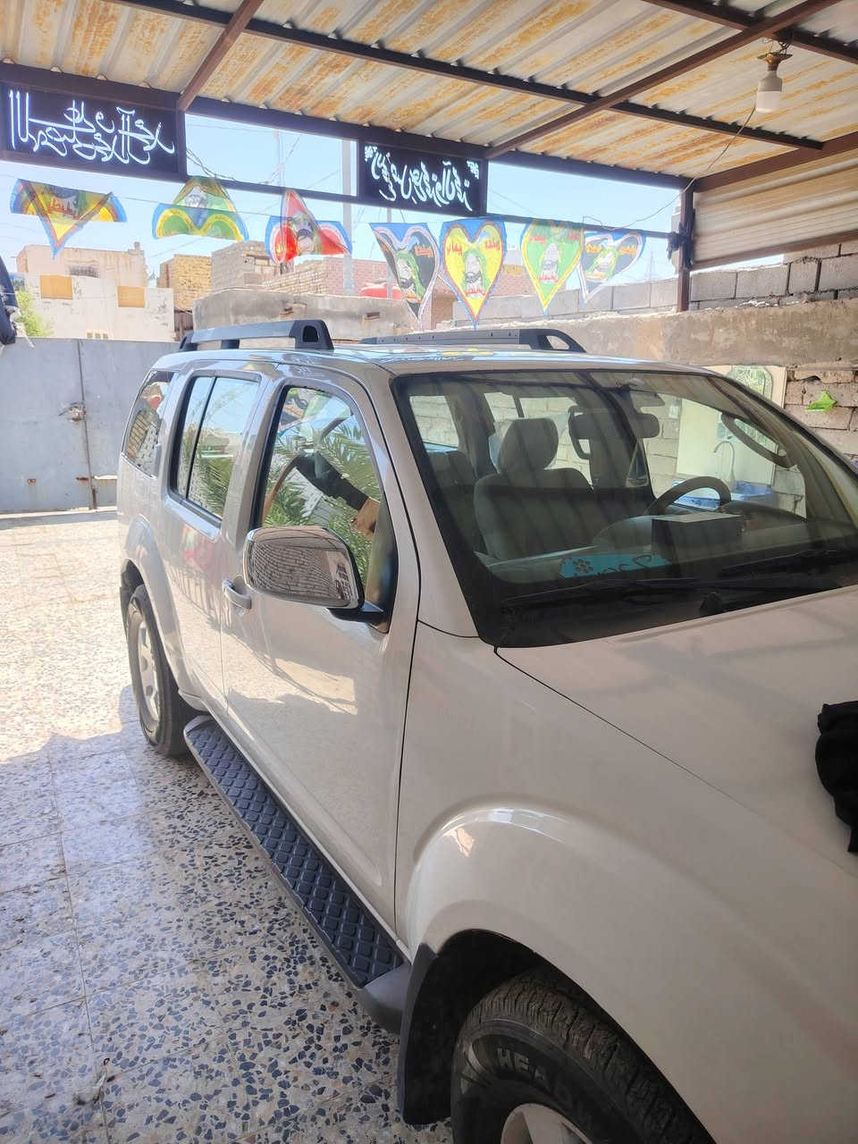 نيسان بافندر خليجي موديل 10 رقم بغداد جديد بسمي فتحه سقف فور ويل تبريد 3 قطع كير محرك تخم تاير جديد دوسات كهربائيه مكان السياره العماره الأتصال ***********
