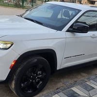 🚙💥 للبيع – جيب كرانـد شيروكي بلاك توب..2023 (7 راكب) – وارد أمريكي 🇺🇸💰...