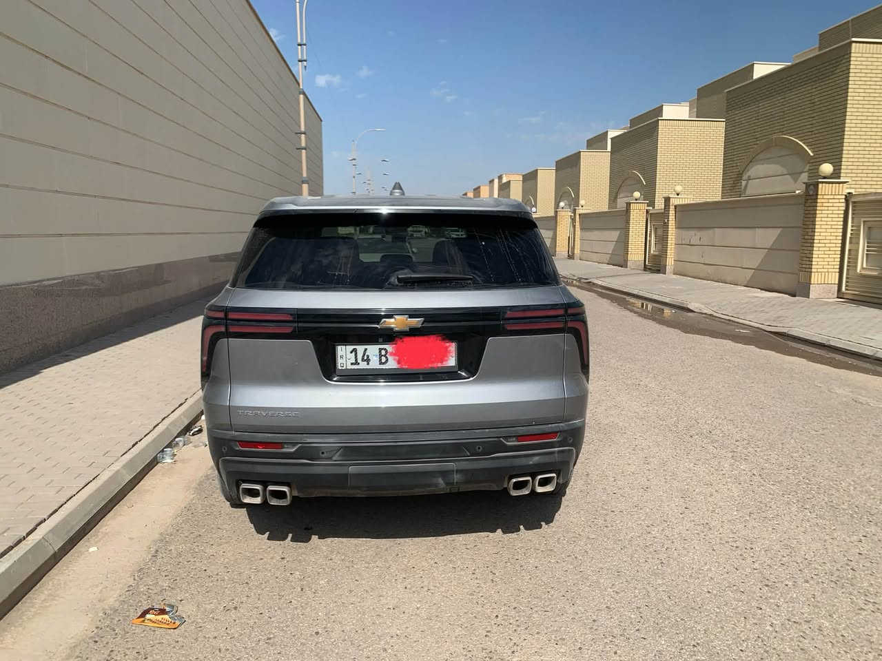 ترافرس 2024 فئة LS
الضرر طفيف
 لمشاهدة الضرر ادخل على الرابط
‏ https://bid.cars/en/lot/1-48261405/2024-Chevrolet-Traverse-1GNEREKS9RJ177071
رقم الشاصي 1GNEREKS9RJ177071
محرك 2500 تيربو ماشية 24 الف كيلو اللون سلفر غير محدد 
المواصفات معروفة مواصفات LS اذكر بعضهن 
تحكم ستيرن كامل
اوتو ستوب 
هاند بريك دگمة
ثلاث أنظمة قيادة( ثلوج- عادي- سبورت)
بصمة خمسة أبواب 
مقاعد ثلاث صفوف تتسع ل 8 أشخاص 
تبريد ثلاث قطع
نزول الجامات اوتو
كار بلاي / وبلوتوث
تو ويل 
اربع كامرات امامي وخلفي وعلى الجوانب
رادار امامي وخلفي وعلى الجوانب
حساسات امامي وخلفي
صندوق شفط وتشغيل عن بعد
تنبيه هزاز بالكشن 
تنبيه صوتي
توقف ذاتي امامي وخلفي في حالة وجود جسم لم ينتبه له السائق
شاشة كبيرة ذكية فيها كثير من الايعازات مثل قياس دهن الگير والمكينة وكذلك قياس الحماوة وحتى قياس نسبة الدسكات الامامي والخلفية وكذلك برامج ترفيهية 
السيارة حاليا جاهزة  ومرقمة رقم بصرة بكتاب شهداء 
السعر 300 ورقة 
السيارة موجودة حاليا في النجف 
رقم الهاتف ***********
