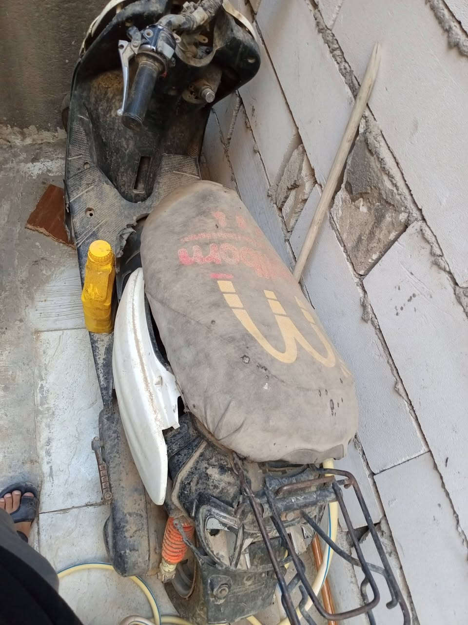 دراجتين للبيع كوم حديد وحده شغاله وحده لا  رقمي ***********
