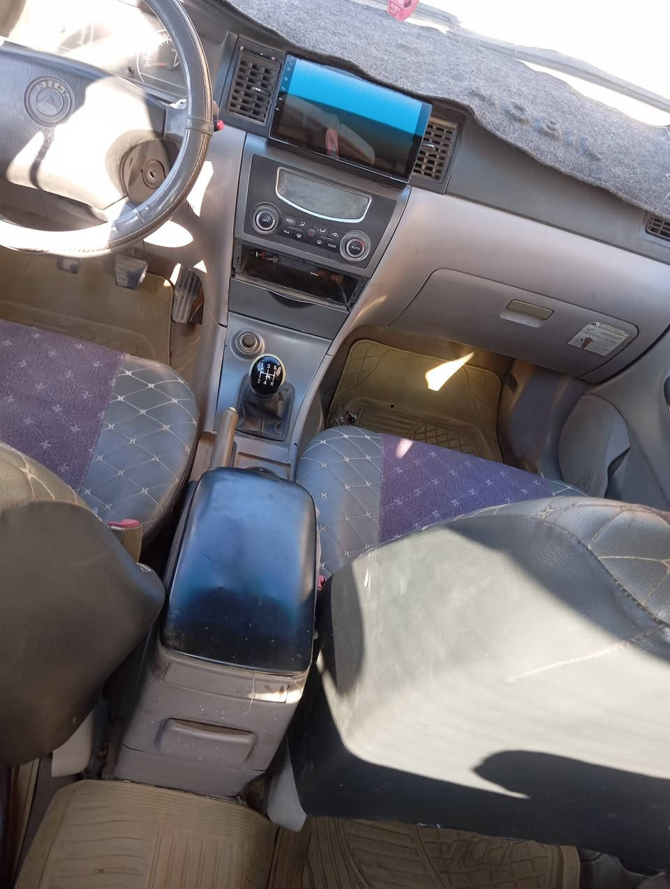 جيلي موبل للبيع موديل 2013 مكفولة نضافه فول رشات صبغ بسيطه رقم بابل تحويل ثاني يوم لايت زينون تبريد ثلج المكان ديوانيه عفك السعر 45 وبيهه مجال للاستفسار 
***********
