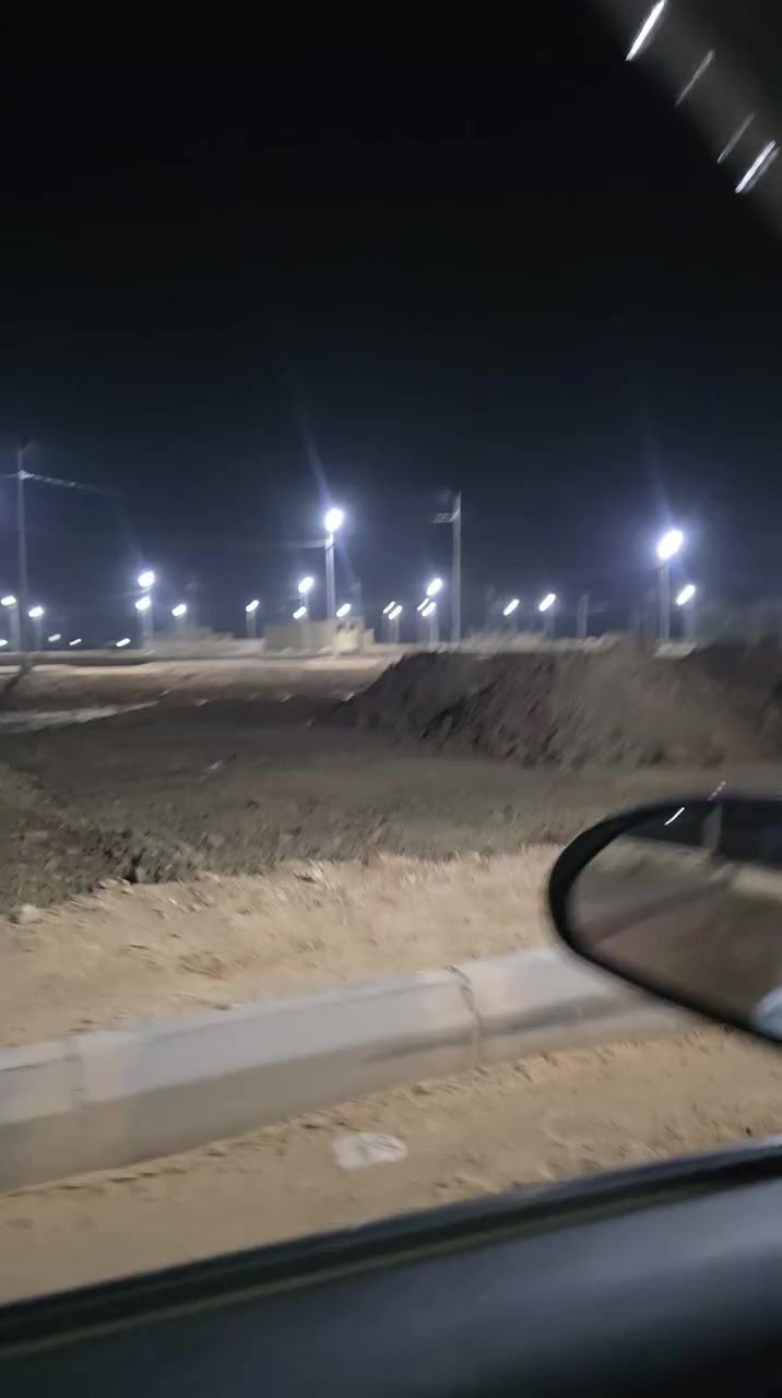 السلام عليكم عندي عرصة 200 متر  زراعي سند 25 موقع كلش حلو وقريب ومدفونة جاهزة البناء وفول خدمات ماء كهرباء مجاري وتبليط شرط بعد فترة موقع العرصة الزيتون شارع 20  مجمع الخليفاوي بصف مجمع الشبلاوي  رقم العرصة 13 قطاع 11 سعرها مناسب مستعجل ع البيع  عندي ضرف وابيع حسب الطلب تريد 100 تريد 200  هاذا رقمي اتصل واني خادم  ***********
