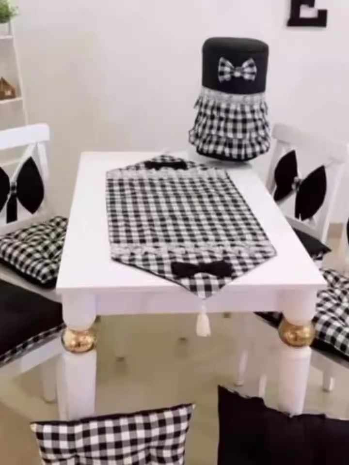 مساء الخير خياطه الزهور للنزلات. وجميع الملابس النسائيه ولاطفال   وتلبيس كراسي وتجهيز مطبخ كامل غسالات ثلاجه براد وقماش لاصلي اي نوعيه تردينه والقماش مشجر وساده التحب تحجز تدخلي خاص ادز مديلات وقماشات تخفيظات للعيد نزله عله 18هيه  والي 7قطع تجي ب27 وتوصيل. اما الملابس كل مديل وسعره قماش وخياط مني تجيكم جاهزه توصيل متوفر. للحجز ***********
