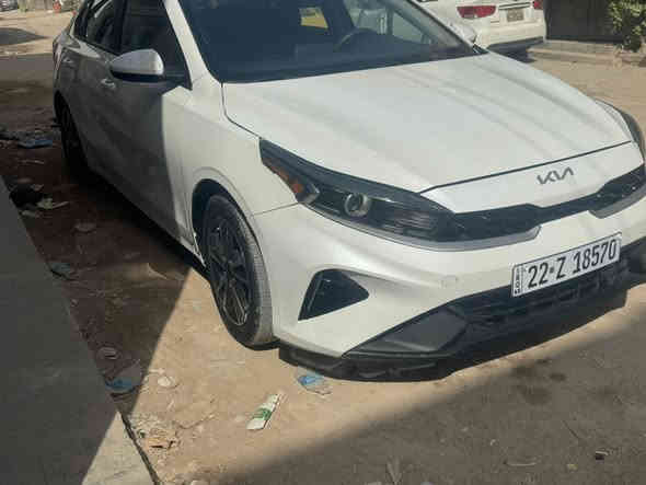 السلام عليكم
كيا فورتي 2023
وارد أمريكي 
بيها 5 قطع
مواصفات
شاشه 
رادار
ويل كب 
محرك 2000دوش
السياره رقم أربيل ترقيم جديد وكاله او تحويل
مكان السياره بغداد حي الجهاد
 السعر 121
***********
