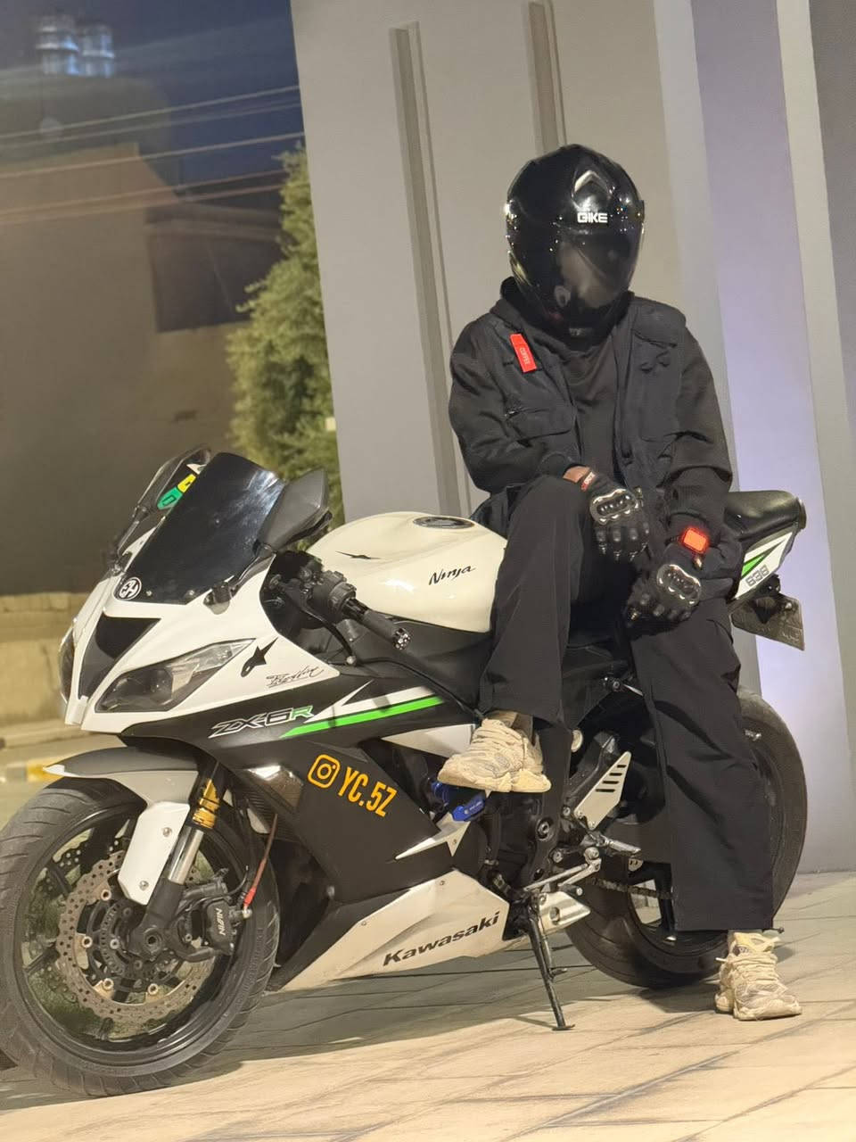 كاوسكي 2016  zx6r 636cc
سنوية ورقم مميز ولون نادر ومحرك نظيف ما مفتوح
سعر 45$ وبيهه مجال قليل حك الجيه 
اي استفسار عندك اتصل وتدلل ***********
مكاني بصره
واتساب موجود
