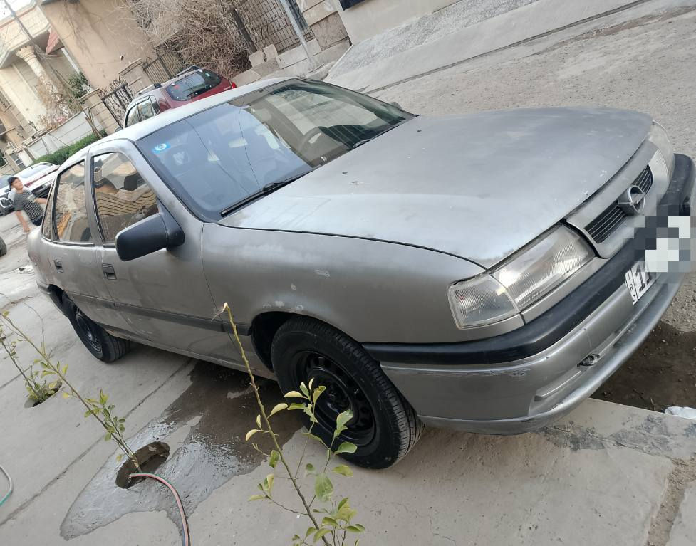 أوبل فكترا نظيفة جدا وما تحتاج اي مصرف جاهزة على آخر حباية حجم المحرك 1600اقتصادية جدا بالصرف..
كير ومحرك وصدر وتخم تاير كلهن جدد داخلها كلش نظيف بيها كم مكان شوية جان خويس شيء بسيط ومصلحهن مبين بالصورة شوف العين والسيارة بلادية ومجهزها الي قبل لا تكون لغيري
ولو ما محتاج ما ابيعها وبالعافية عالياخذها مهنا بيها ويشوف خيرها..
اريدها ب39 ومجالها جدا بسيط 
مكاني بغداد واي استفسار الاتصال على هذا الرقم *********** متواجد يوميا بعد الساعة ال3 مساءا.. بغداد, العراق
