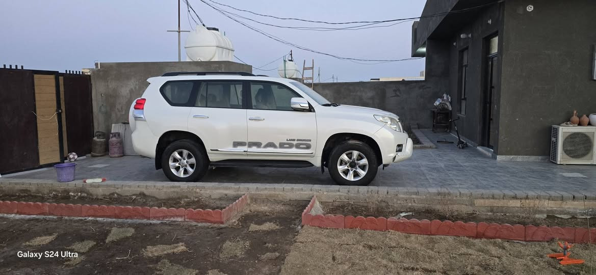 للبيع برادو موديل ٢٠١٣
بسمي تحويل مباشر
سته سلندر TX
تحكم ستيرن
مري شفط 
بيه مواصفات حلوه 
مكفولة كفالة عامة ماعده الباب خلف السايق ضربة وصبغ كد شبر مثل ما موضح بالسونار 
محرك كير اكسن بوضع الشركة 
ماشية 200الف 
تخم تاير قبل شهرين شادة
حدادية فول 
مكان السيارة مركز الكوت
سعر 285 
للاستفسار اكثر اتصال على الرقم 
***********
