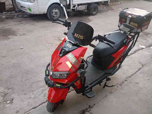 السلام عليكم دراجه شحن نو؏ HlS مديل 2025 شهر 7 دراجه نظيفه ما متعوبه السعر مليون ونص وبيهه مجال بسيط حك الجيه اخوان الرقم ***********
