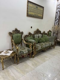 تخم • صالون كامل • معرض تلفزيون