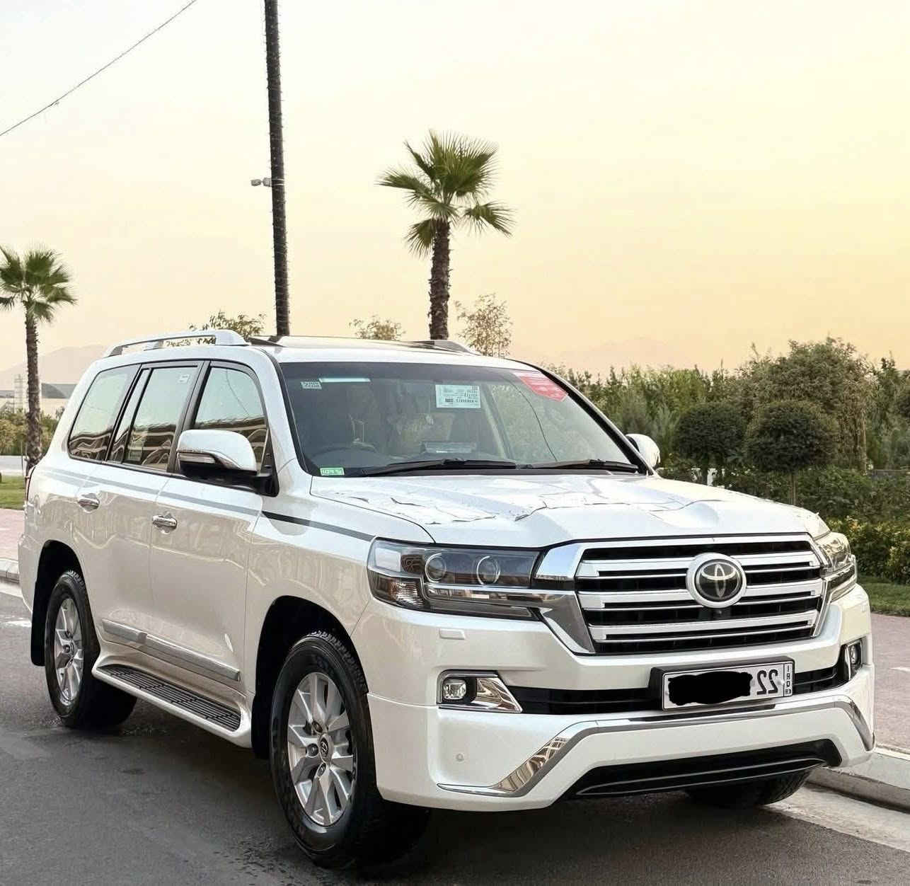 Toyota land cruiser 2018 GXR

کامل ئەشیاکانی لەگەڵ ماوە 79 هەزار حه‌قیقی رۆشتوه‌
گاعی بیلادی رانه‌خراوه‌ 
هه‌ردوو به‌سمه‌ی له‌گه‌ڵدایه‌ 

سەنەوی و فەحسی بەڕادی تازە کراوەتەوە 
٤ تایەی لۆکی لەژێرایە

گێر و مەکیەنەی بەشەرت 
هیچ کێشەیەکی تێدا نییە 

ژمارەی خاوەنەکەی 
***********
شوێن / سلێمانی

بو بینینی بابەتی زیاتر فولومان بکەن ✅
#unitedautomotors #KurdistanCars #ErbilCars #landcurisergxr
