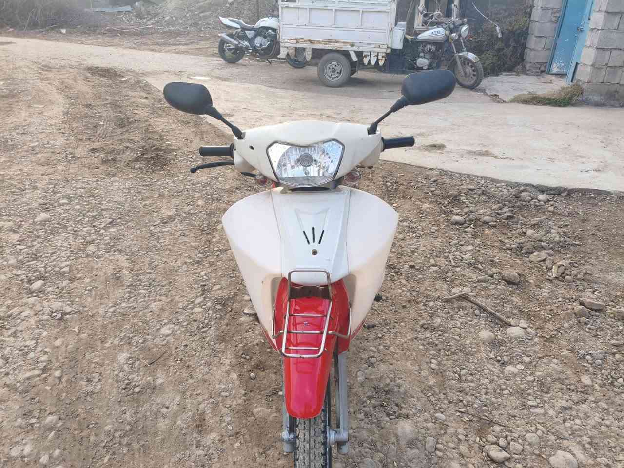 سرفيز كامل مابي اي نقص نضيف نكراا السعر 550وبي مجال قليل ‏‪0781 921 6150‬‏
