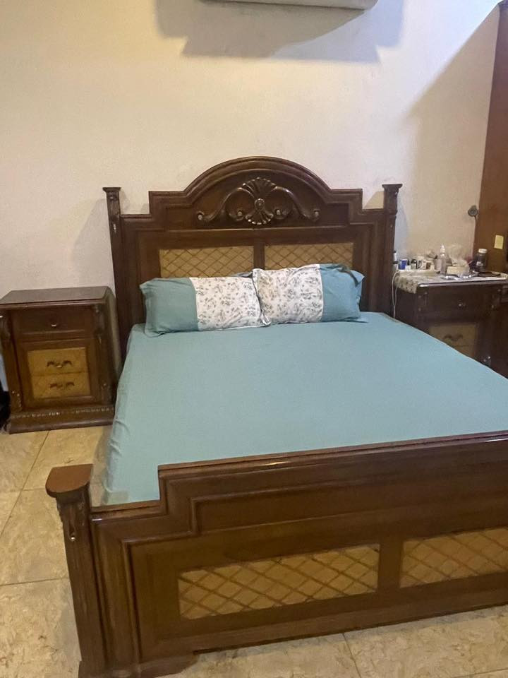 غرفه نوم صاج عراقي نظيفه جدا ومابيه اي ضرر بغداد للتواصل ***********
