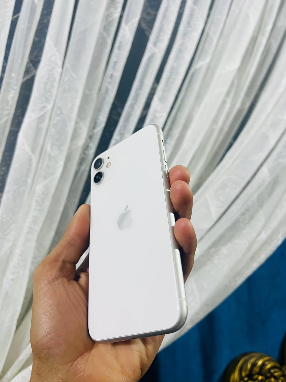 السلام عليكم ايفون 11عادي ذاكرة 128 بطاريه 74 فيس ايدي شغال كامرات سماعات اتصال كلشي شغال الجهاز مكفول من كلشي نضافه 98‎%‎ كارتونه الاصلي السعر 220وبي مجال مكاني البصره حي المهندسين بيع او مراوس ايفون فقط فقط *********** مامتواجد فيس
