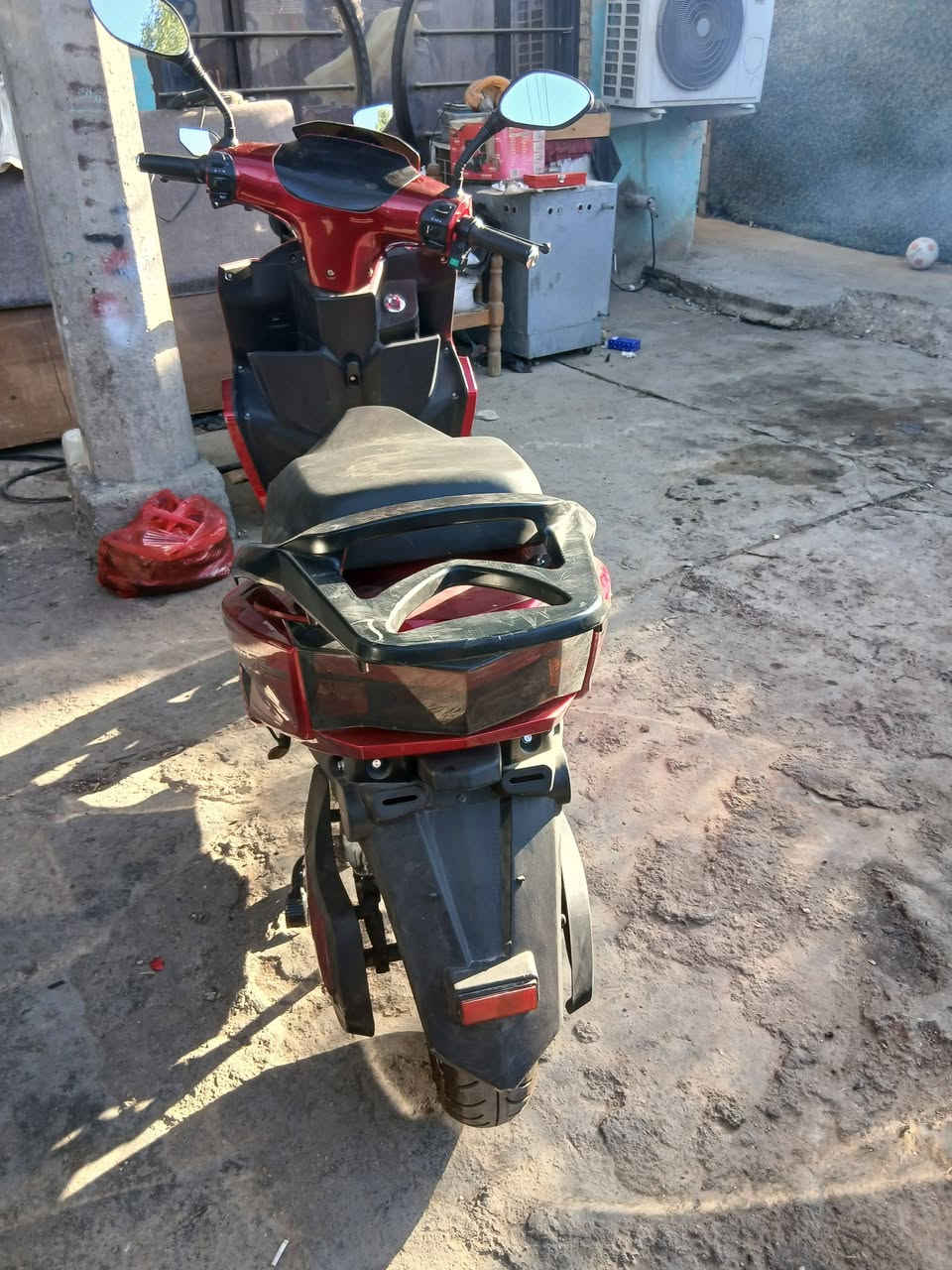 السلام عليكم 
دراجه MTR شحن وحش كبيرة بطاريتها ٦ بالكارتون فيتنامي مسطرة اطارات حجم ١٢/ ١٢٠ 
موديل ٢٠٢٥
سعرها بالشركة مليون ونص
#السعر_ البيع ٨٥٠ الف قفل 
العنوان حي العامل 
هاتف *********** ابو علي
