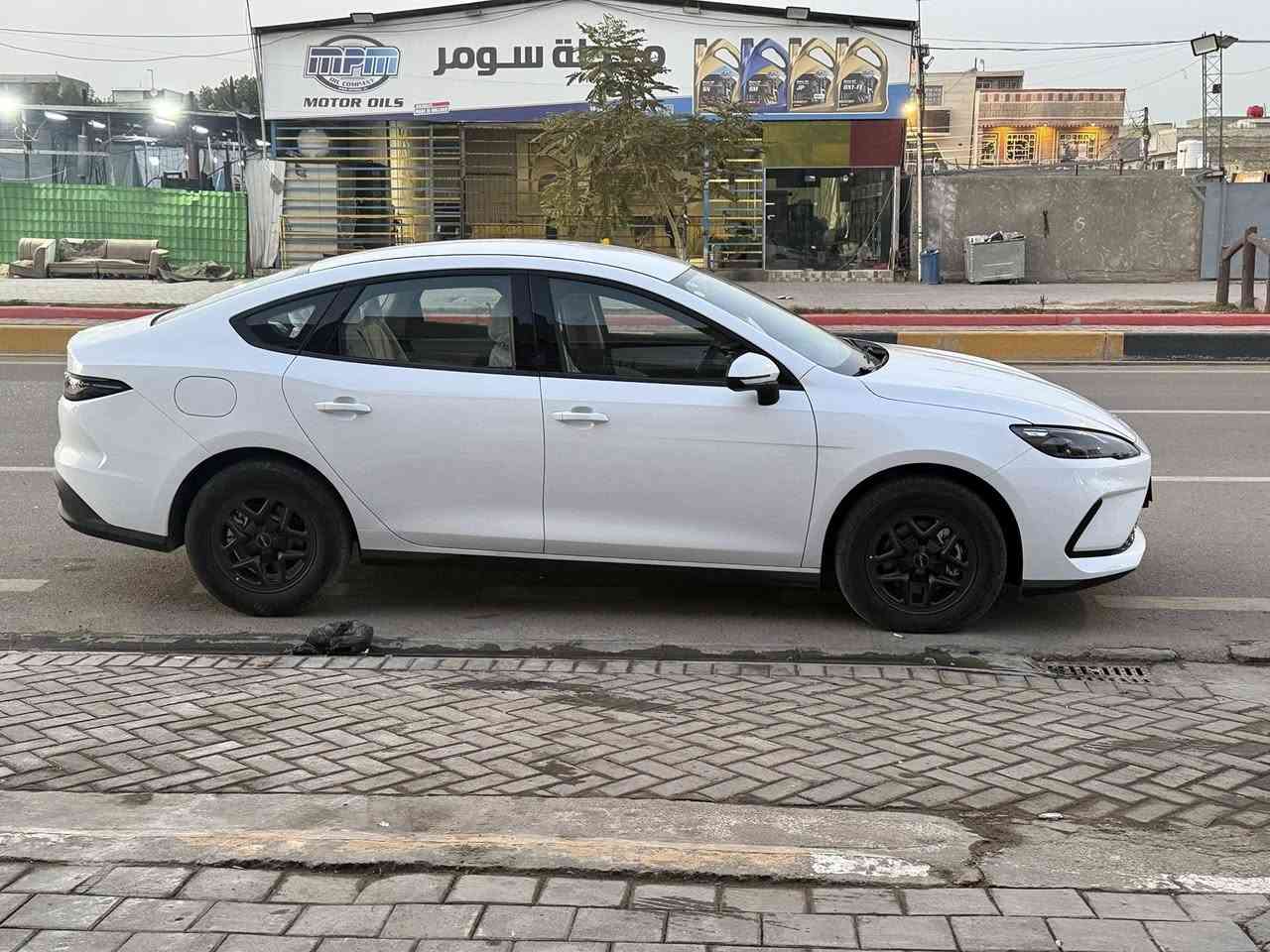 السلام عليكم                                                                  سيل 5 زيرو مرقم بغداد بسمي 19 250 وبيهة مجال الطيبين تفاصيل اتصال ***********
