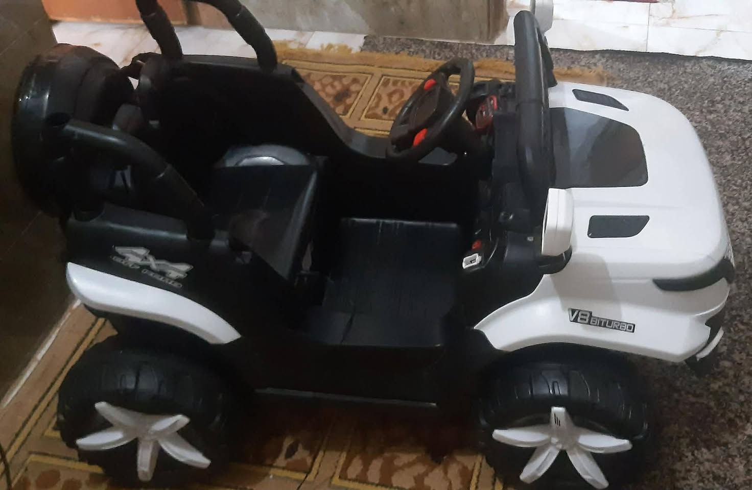 السلام عليكم
سياره مال أطفال للبيع
تشتغل عل الشحن
***********
