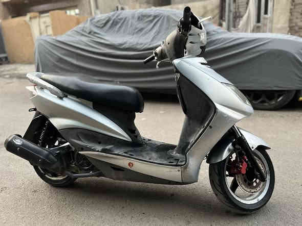 سلام عليكم اخواد دراجه سكنس نثيه ١٤٠ الدراجه كلش نضيفه مكينه وكهرباء اكفلهن كفاله عامه صار شهرين نازله رمبه للبيع سعره 825 وبيه مجال قليل  اكفله كفاله عامه ونطيك بيه ضمان اي خلل طلع بيه الدراجه مفتوحه بيه خلل ترجع وتاخذه من باب البيت مكاني كراده داخل رقمي ***********
