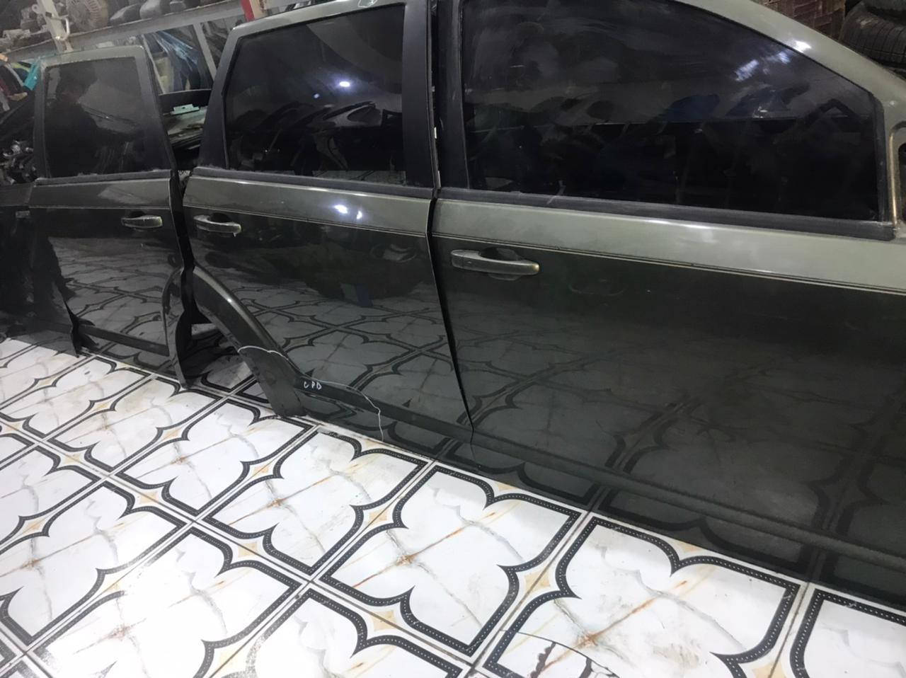 بيبان جورني لون مميز زيتوني
كاملات عده البطانه 
***********
المكان ناصريه
