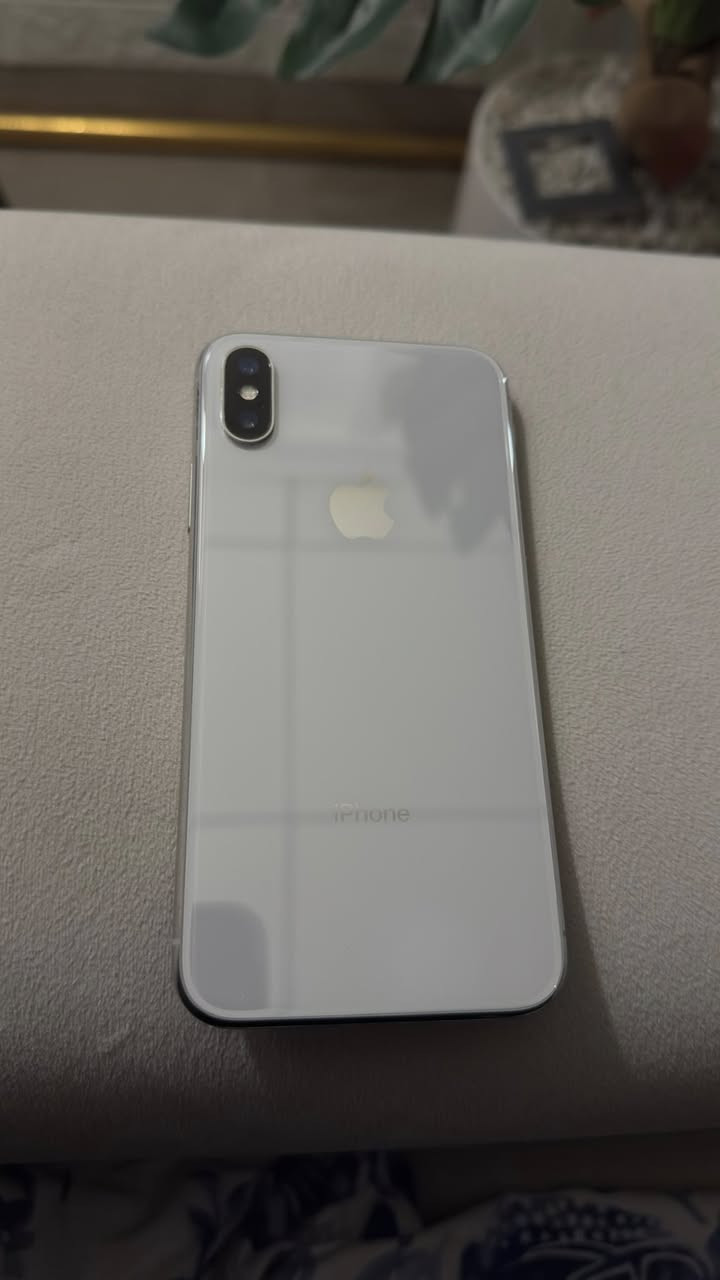 سلام عليكم ايفون XS بلادي كلشي مامبدل بي المكان اربيل سعر 200 الف بي مجال قليل ***********
