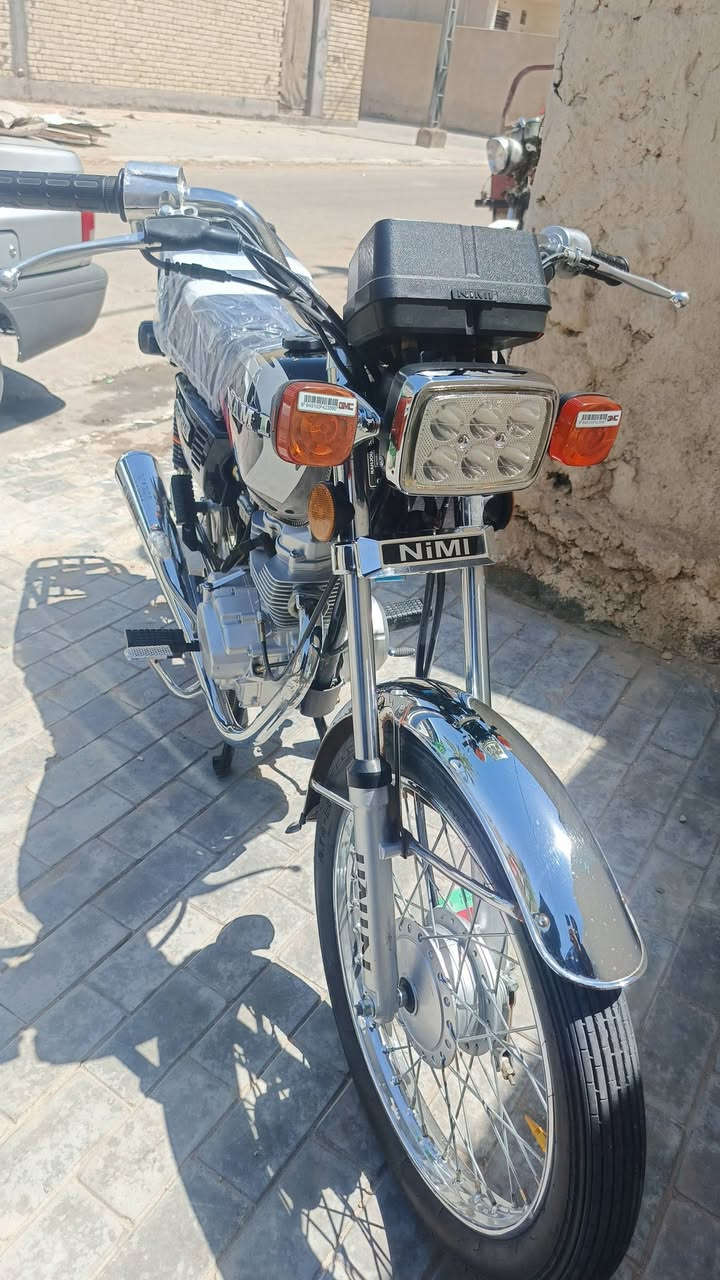 #سلام عليكم دراجه للبيع نامه موديل 2025 4 /١٠دراجه أخو الجديد كفاله كهربايات كلها شغاله أوراق  سكنر وصل معرض ومكاتبه من احسين السعر 650  وبيها مجال الاستفسار ع هاذه الرقم ***********
