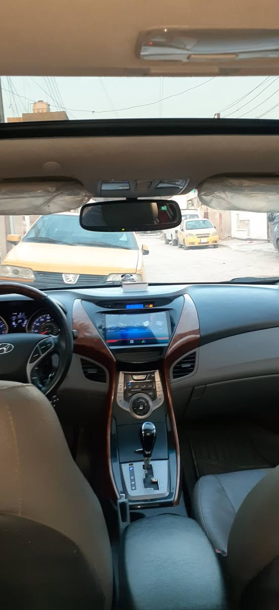 سلام عليكم خوان النتر١٣ للبيع وارد امريكي حادث خلفي بصيط جدن السيارة مثل مشوفون حلوة فول ماعدة البصمة ماحجة اذكر مواصفات مكينة كفالة السيارة ادامة كاملة مناقص اي شي بل عافية الي صير من قسمته اي تفاصيل الخاص مودجود او رقمي *********** بي واتس اب
