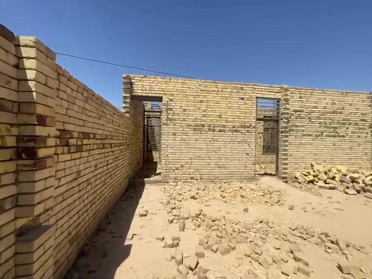 السلام عليكم بيت رقم هيكل بناء درجه اوله بدون سقف المكان حي الموظفين ال 5000 الاستفسار ***********

